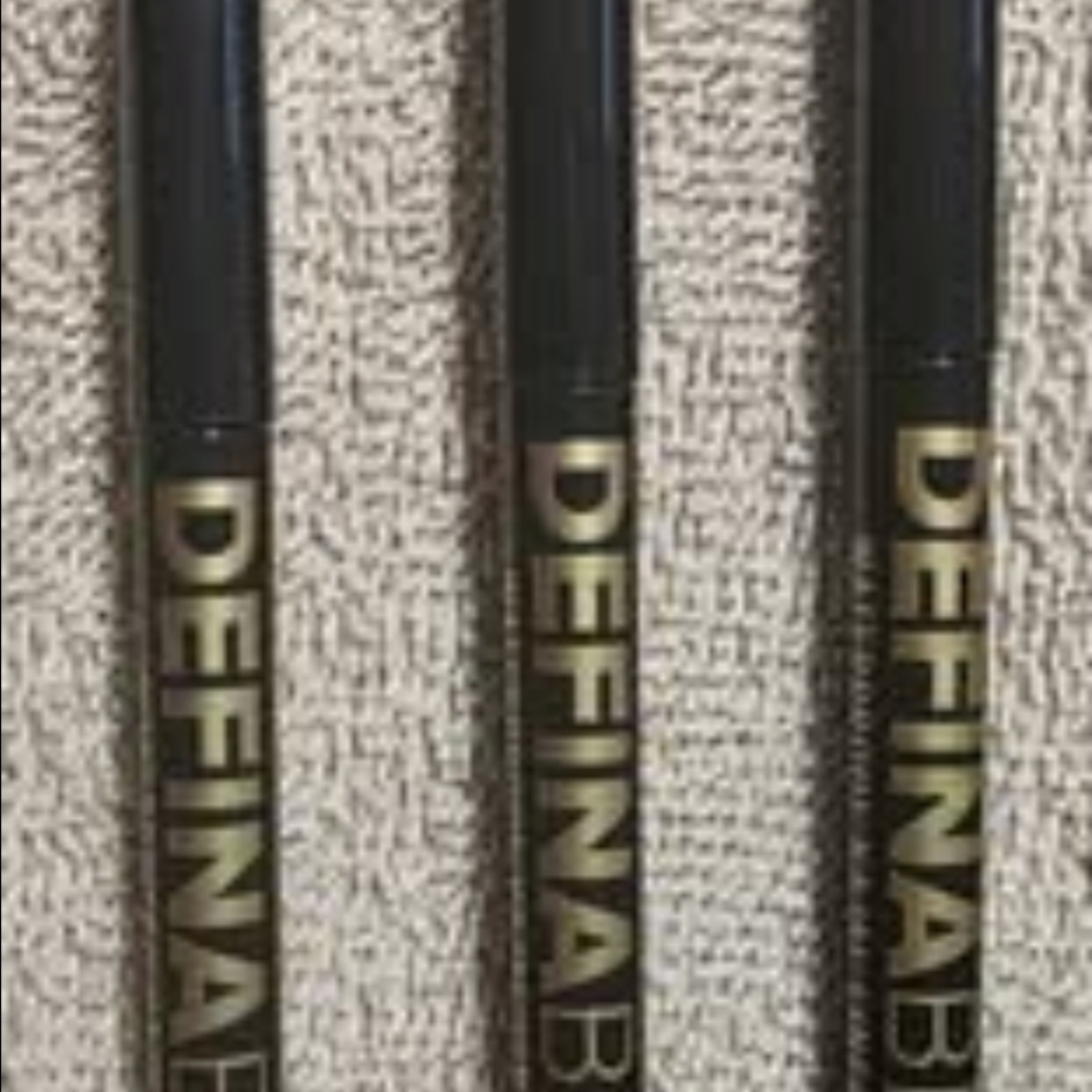 Belle Beauty Cosmetics Bundle by Kim Gravel - Picture 5 of 10